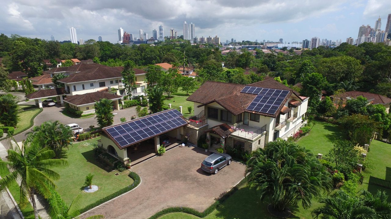 Instalación solar Bahía Solar en Panamá 1